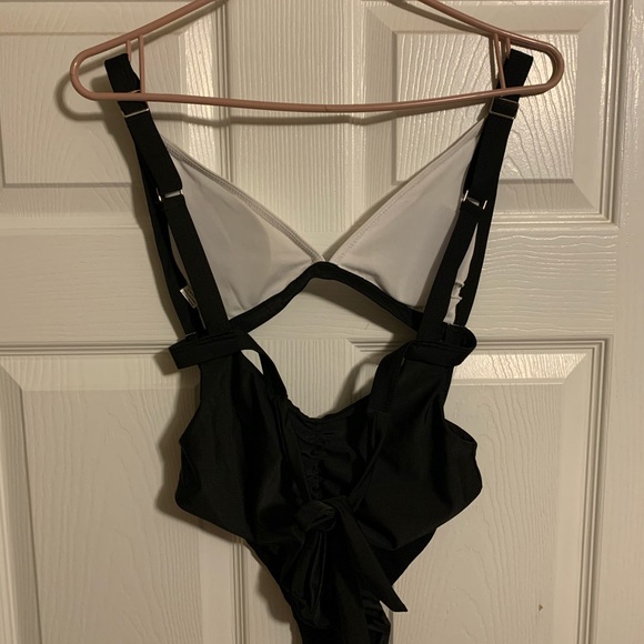 Sexy monokoni - Picture 2 of 3